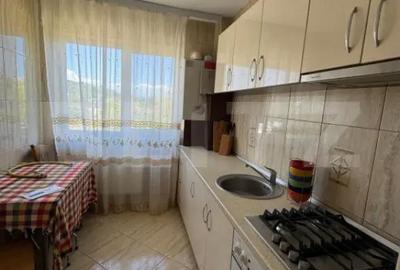Apartament cu 3 camere semidecomandat, mobilat în Central - 2