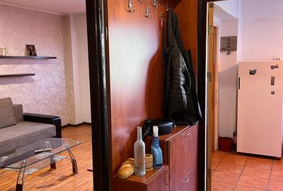 Garsonieră spațioasă cu balcon – Poarta 6, mobilată și utilată, centrala gaz 280 - 6