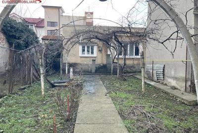 Casă cu 3 camere cu Canalizare în Central - 3