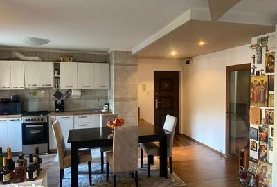 Apartament cu 4 camere decomandat în 1 Mai - 10