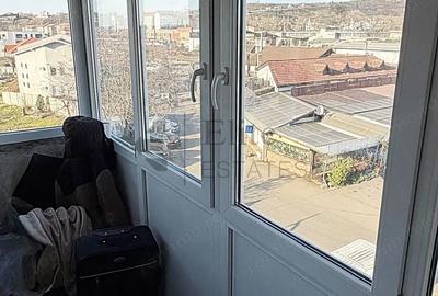 Garsonieră decomandată în Central - 7