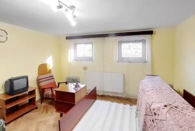 Apartament situat in vila - 13