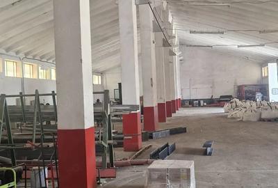 Spațiu comercial, de 2,365 mp, în Central - 3