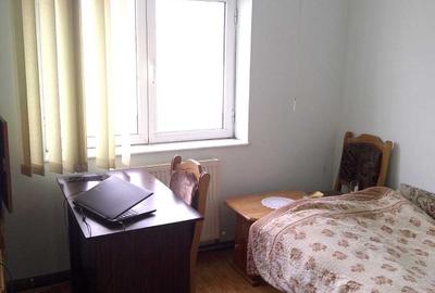 Apartament cu 4 camere decomandat în Central - 3
