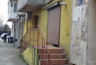 Spațiu comercial, de 50 mp, în Central - 6