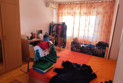 Duplex cu 10 camere cu Teren 2600 Mp în Albert - 4