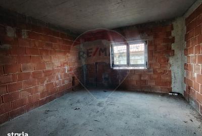 Casă cu 6 camere cu Teren 1025 Mp în Garoafa - 3