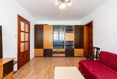 Apartament cu 3 camere decomandat în Iancului