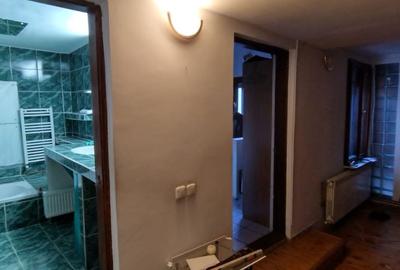 Casă individuală cu 4 camere cu Canalizare în Tomis II - 8