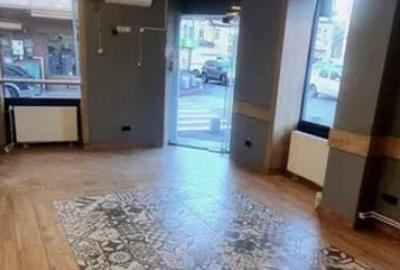 Zona Casa Poporului-Libertatii sp 97 mp vitrina 10 - 10