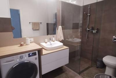 Apartament cu 3 camere decomandat în Girocului - 1