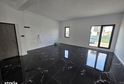 Spațiu comercial, de 50 mp, în Central - 4