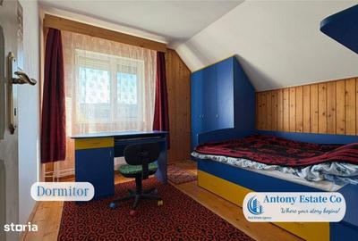 Casă cu 4 camere cu Teren 5300 Mp în Central