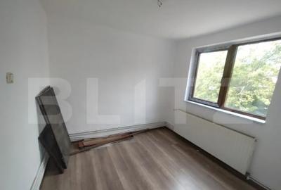 Apartament cu 2 camere semidecomandat în Decebal - 5
