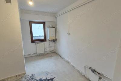 Vanzare apartament 3 camere, Bd. Ecaterina Teodoroiu - zona Casei de Cultura - 4