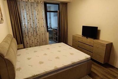 Apartament cu 3 camere decomandat în Tractorul - 5