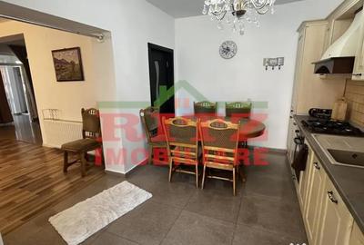 Casă cu 4 camere cu Teren 350 Mp în Central - 3