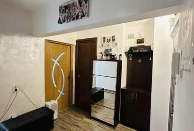 Apartament cu 4 camere decomandat, mobilat în Păcii - 2