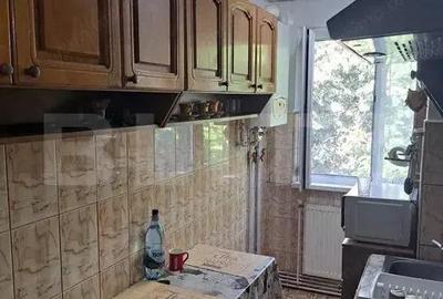 Apartament 3 camere, 47mp, zona Dambu Pietros