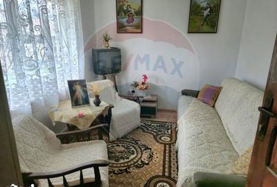 Casă cu 7 camere cu Teren 2104 Mp în Central - 4