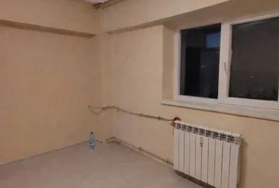 Apartament cu 3 camere semidecomandat în Apărătorii Patriei - 3