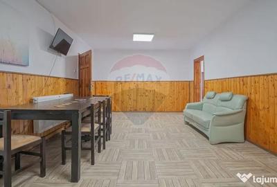 Casă cu 10 camere cu Teren 1137 Mp în Moieciu - 14