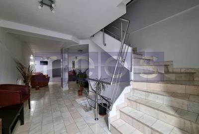 Hotel/Pensiune, de 1,200 mp, în Eroii Revoluției - 2
