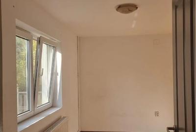 Casă 4 Camere  Crângași / Giulești, P+1 • Curte 40 mp • Parcare •65 mp - 4