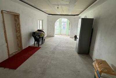 Casă cu 4 camere în Bârseștii de Jos - 2