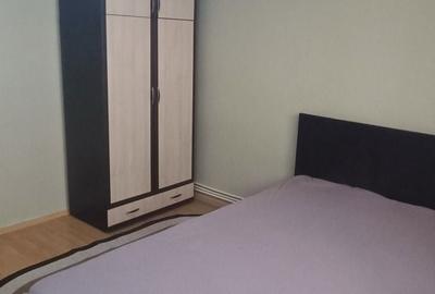 Apartament cu 2 camere decomandat în Micro 20 - 2