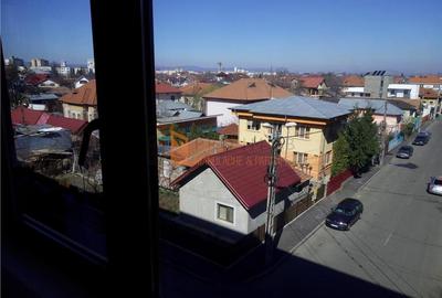 Apartament cu 3 camere semidecomandat în 1 Decembrie - 9