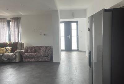 Casă individuală cu 5 camere cu Canalizare în Central - 7