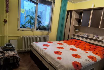 Apartament cu 2 camere semidecomandat în Olteniței