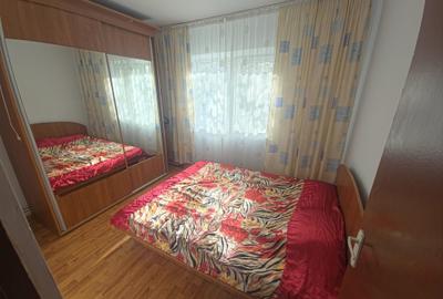 Apartament cu 2 camere semidecomandat, mobilat în Poarta 6 - 7