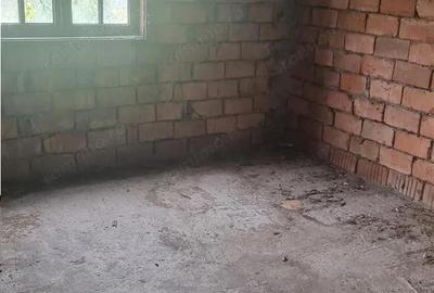 Casă cu 3 camere în Ostroveni - 2