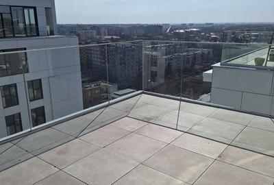 Penthouse cu 4 camere semidecomandat în 13 Septembrie - 14