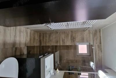 Apartament cu 3 camere semidecomandat în 1 Mai - 9