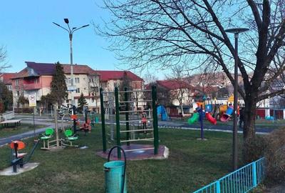 Apartament cu 3 camere decomandat în Central - 1