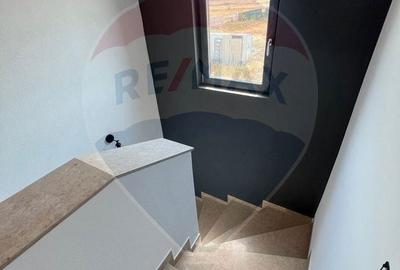Casă cu 5 camere cu Teren 450 Mp în Nord - 4