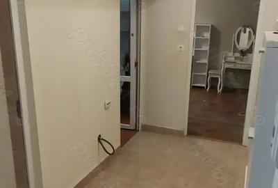 Vand apt. 3 cam., semi-decomandat, Inel 2 - 1