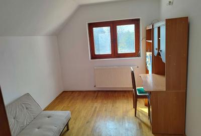 Casă cu 4 camere în Central - 3