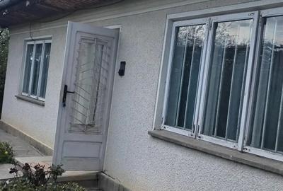 Vand casa cu gradina la Bode?tii de sus,str.Ciresului nr. 12. - 2