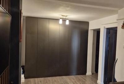 Apartament cu 2 camere decomandat în 1 Mai - 4