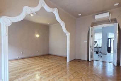 Apartament cu 4 camere în Ultracentral - 1