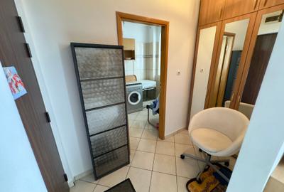 Apartament 2 camere, bloc anvelopat, metrou 1 Mai - 15