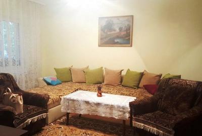 Apartament cu 2 camere decomandat, mobilat în Bucovina