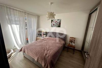 Apartament cu 2 camere decomandat în Tractorul