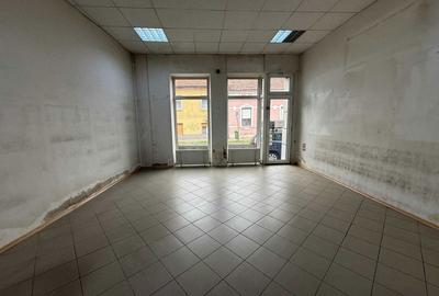 Spațiu comercial, de 78 mp, în Central - 7