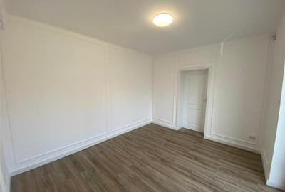 Spațiu comercial, de 78.839996337891 mp, în Central - 10