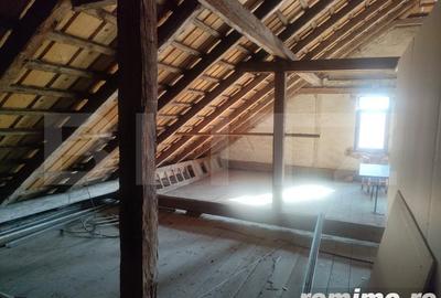 Casă cu 5 camere cu Teren 432 Mp în Rădăuți - 2